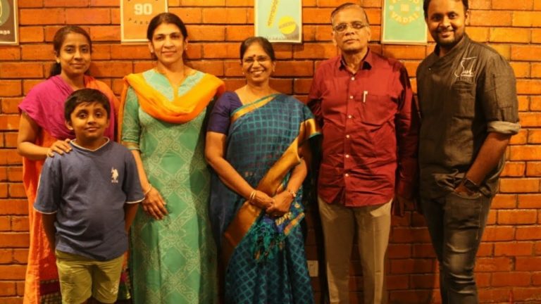 Vlog VB signature Restaurent visit- Mallika Badrinath.