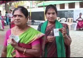 ஈரோடு கிழக்கு இடைத்தேர்தல் | வேட்பாளர் மேனகா நவநீதன் வாக்குப்பதிவு | நாம் தமிழர் கட்சி | சீமான்