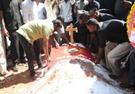 ?நேரலை: 26-01-2024 படுகொலை செய்யப்பட்ட சேவியர் குமாரின் நினைவிடத்தில் சீமான் | தக்கலை